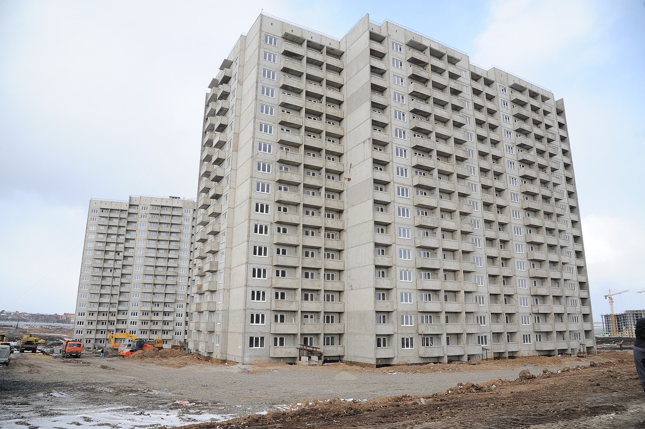 自住房上市，房地产市场的新机遇与挑战